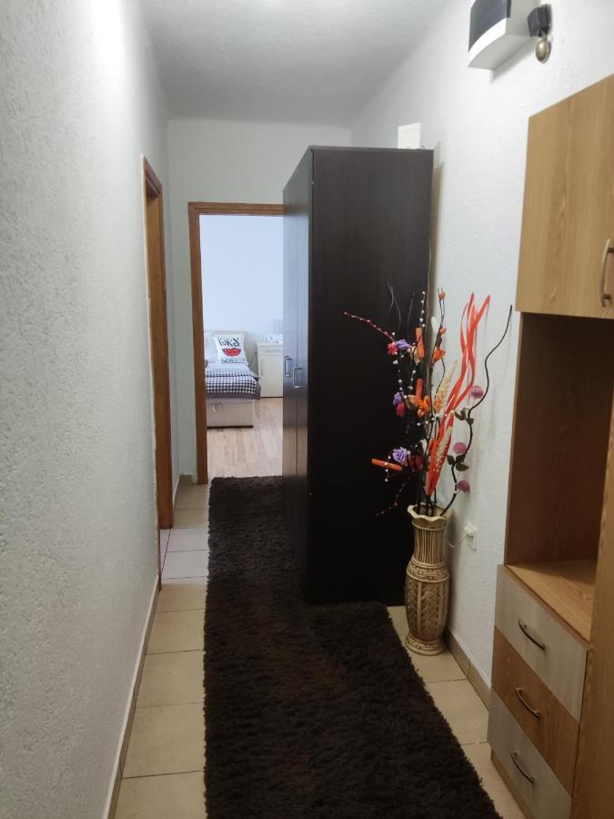 Apartmani Sarah Tuzla Exterior foto