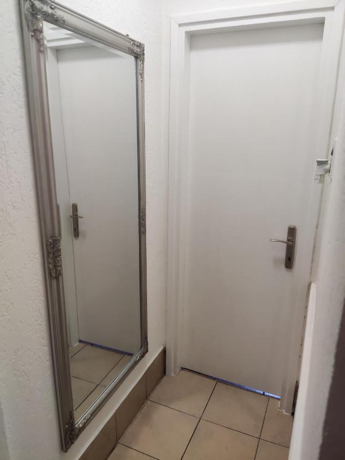 Apartmani Sarah Tuzla Exterior foto